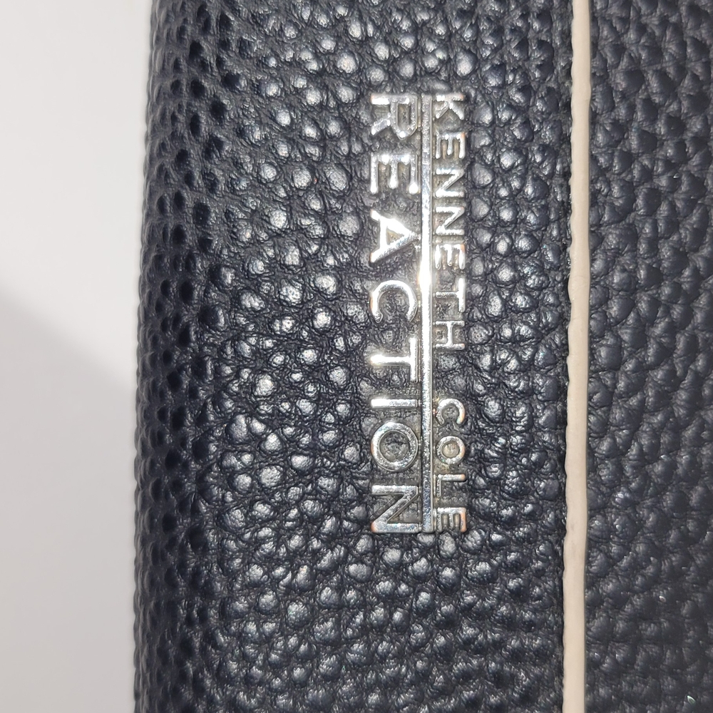 Kenneth Cole Reaction Textured Black Wallet